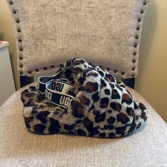 UGG Fluff Yeah slippers/shoes in leopard print - size 9 - Picture 10 of 10